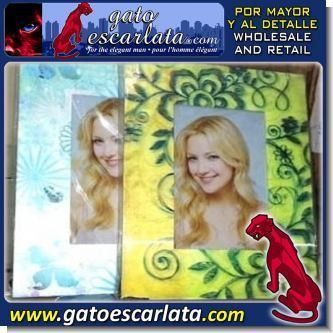 Read full article FLOWER STYLE PICTURE FRAME - 66007 - DOZEN WHOLESALE